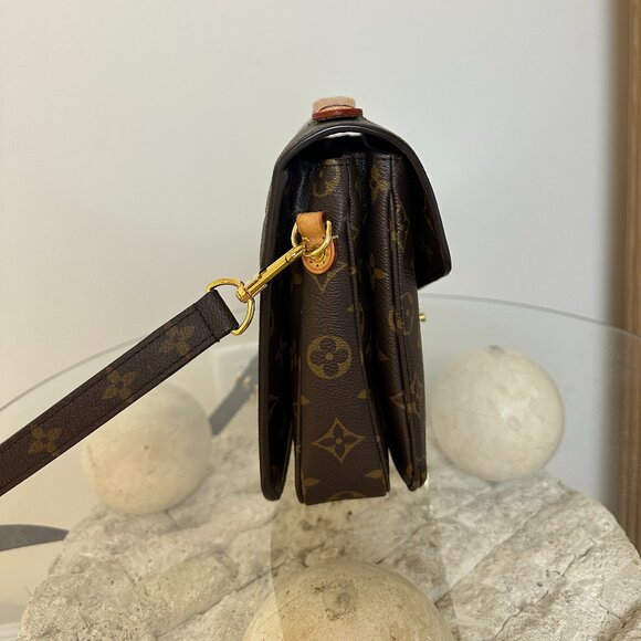 LOUIS VUITTON Pochette Métis in Monogram - Picture 6 of 13